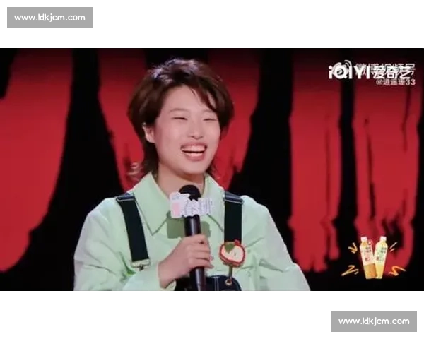 围绕脱口秀比赛展现选手成长与舞台精彩瞬间的深度观察纪实故事录